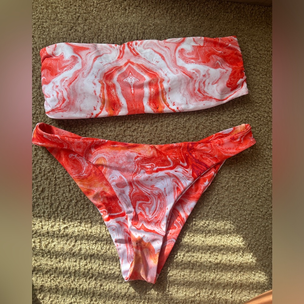 Strapless bikini